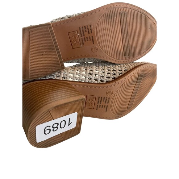 Time And Tru Womens Beige Heels Round Toe Shoes Sz 10 M Slip On Clogs EUC - Picture 11 of 14